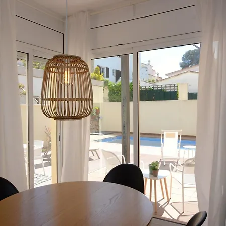 Piscina Privada Cossis * L'Escala